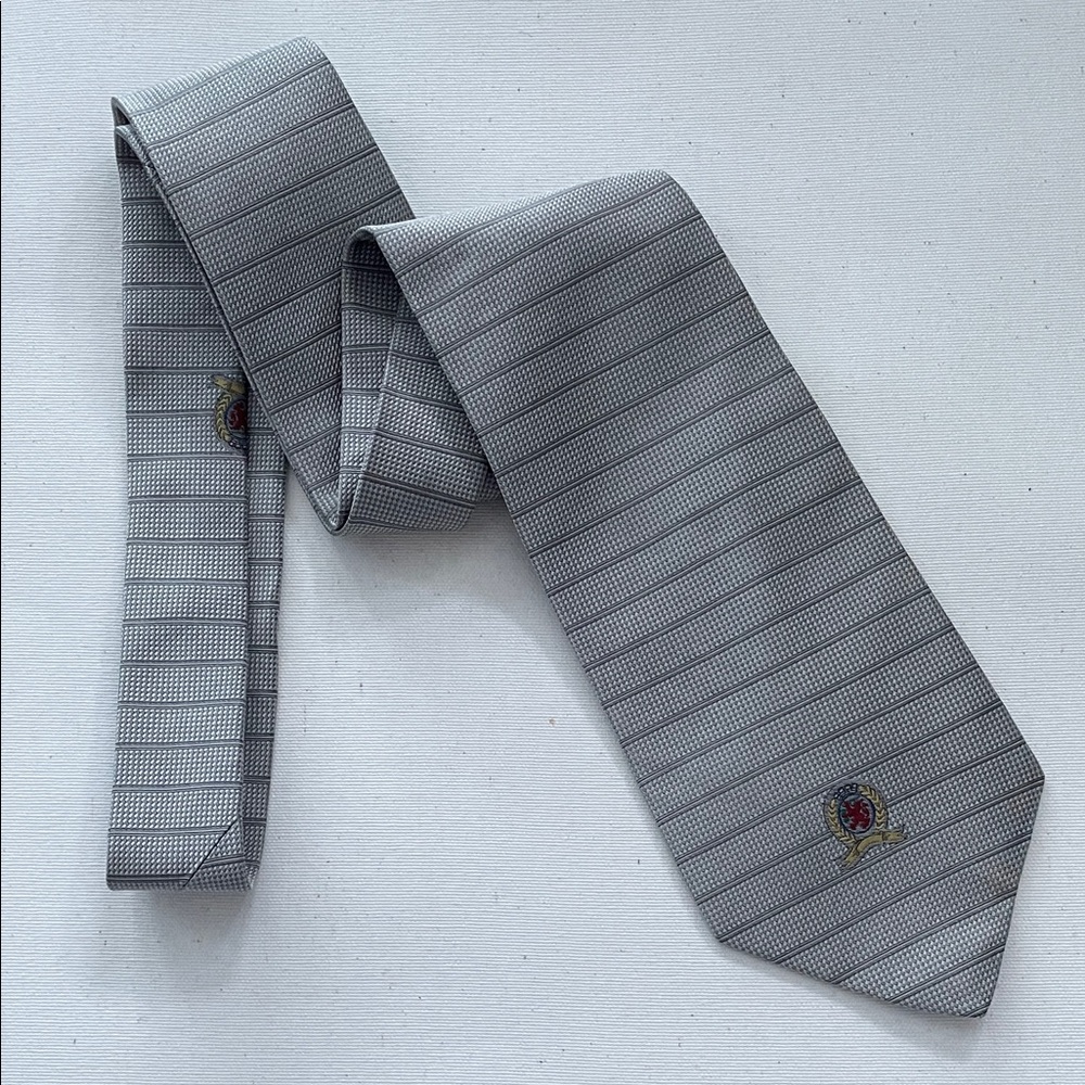 TOMMY HILFIGER Silk Classic Gray Striped Tie w Crest Preppy Office Business
